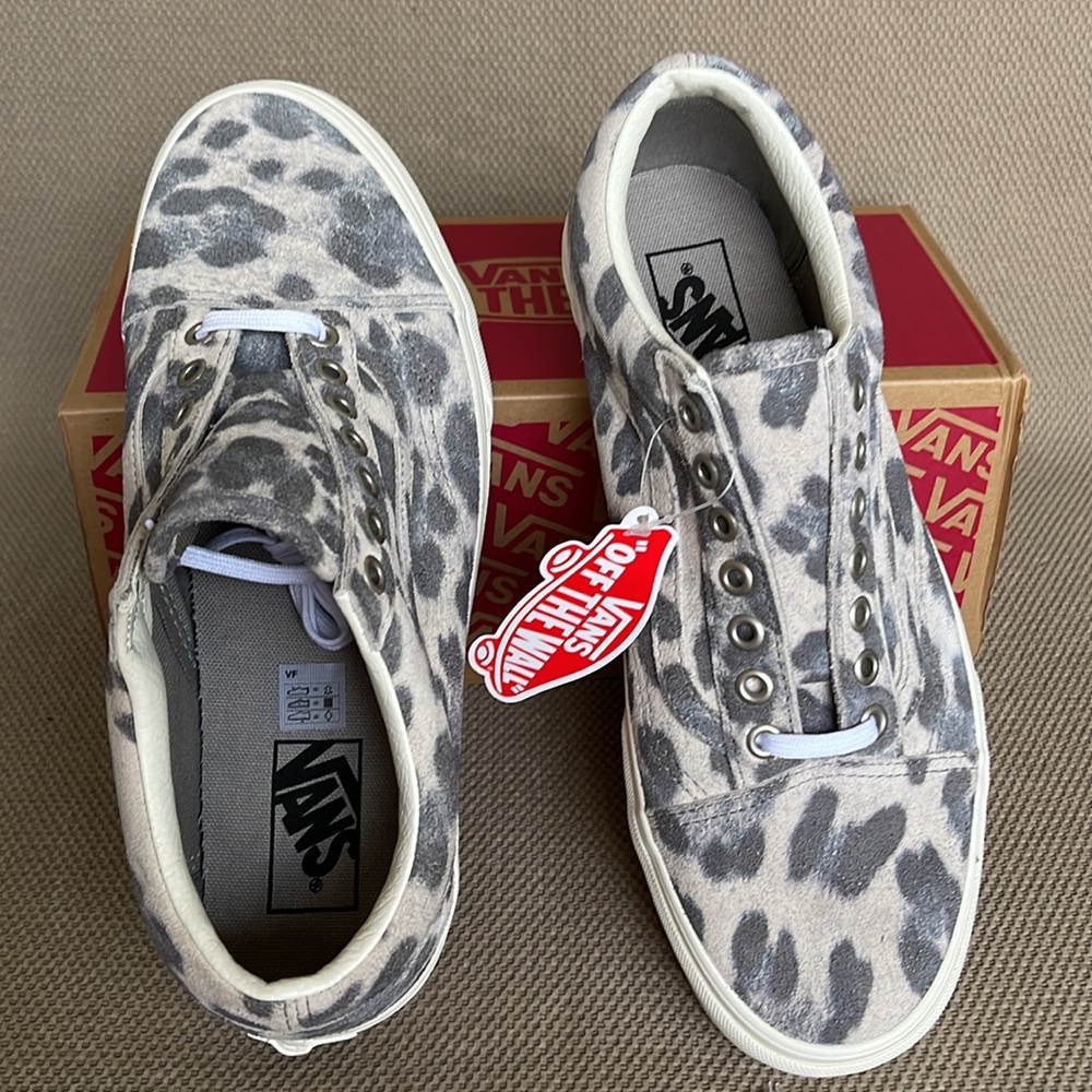 Vans Women's Gray and White Leopard Print Low Top Sneakers - Picture 13 of 16